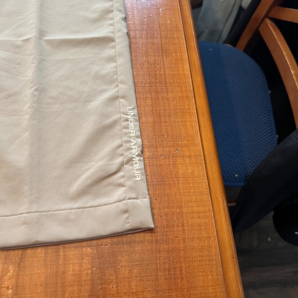 Under Armour Golf Pants Mens Performance Wear Active Wear Pant size 42x32 - Picture 2 of 6